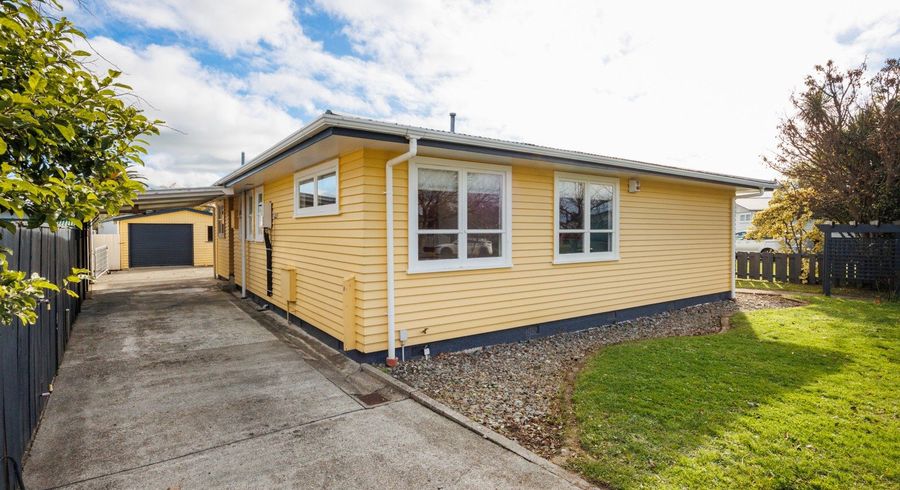  at 2 Oban Place, Awapuni, Palmerston North, Manawatu / Whanganui