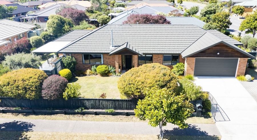  at 2 Ashleigh Way, Waikanae Beach, Waikanae