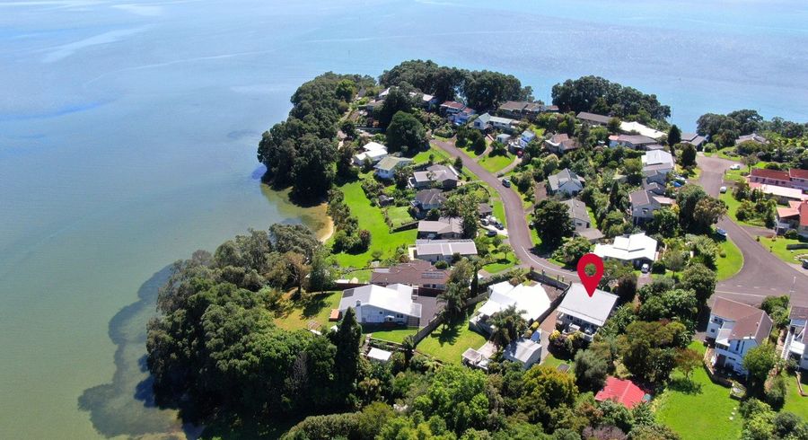  at 11 Moana Drive, Tanners Point, Tahawai