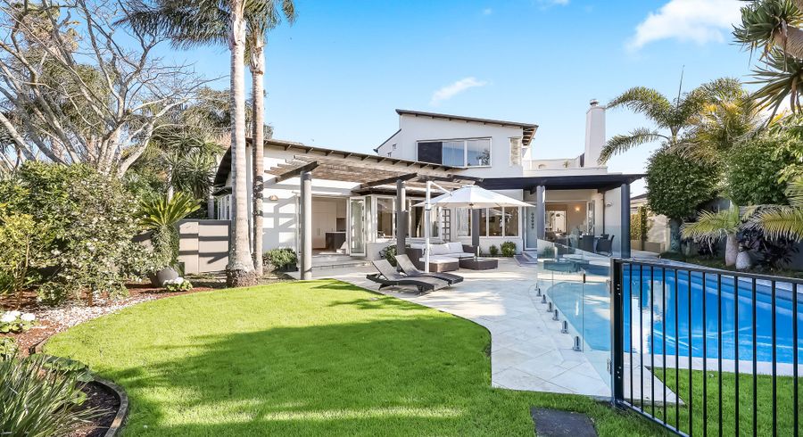  at 2 Clifton Road, Hauraki, North Shore City, Auckland