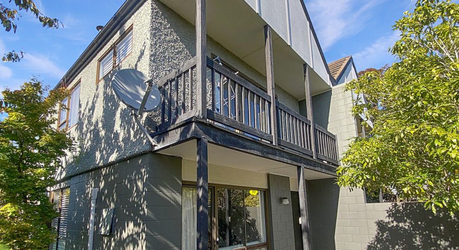  at 72a Aikmans Road, Merivale, Christchurch City, Canterbury