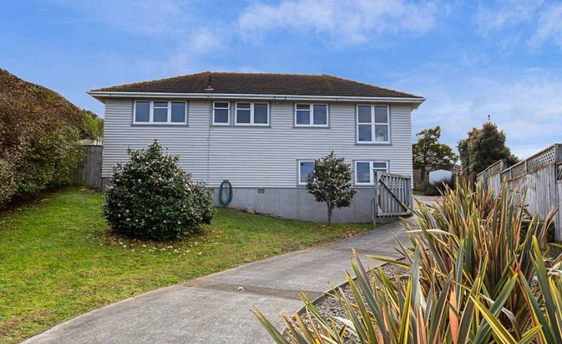  at 15 Muturangi Grove, Elsdon, Porirua