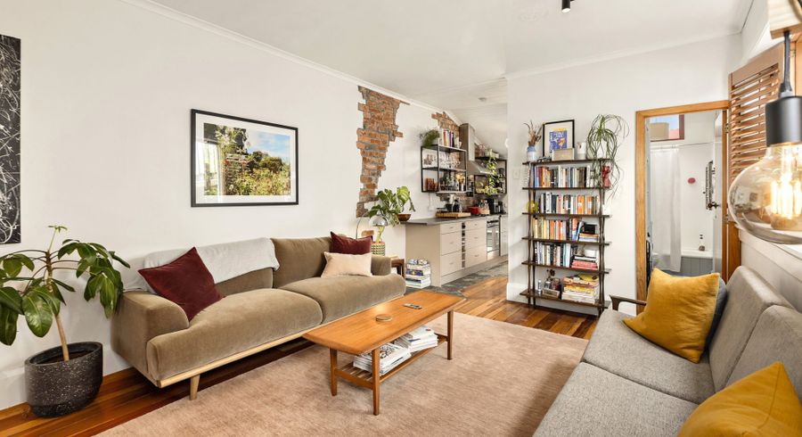  at 180 Sutherland Road, Lyall Bay, Wellington, Wellington