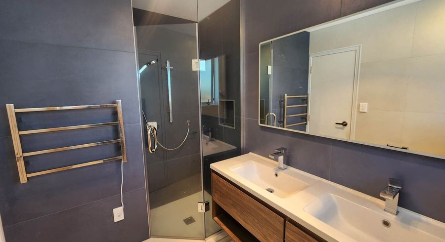  at 2/15 Stratford Avenue, Milford, North Shore City, Auckland