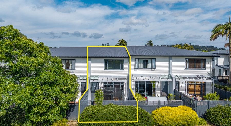  at 111/2 Armoy Drive, East Tamaki, Manukau City, Auckland
