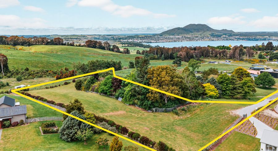  at 8 Lens Way, Acacia Bay, Taupo, Waikato