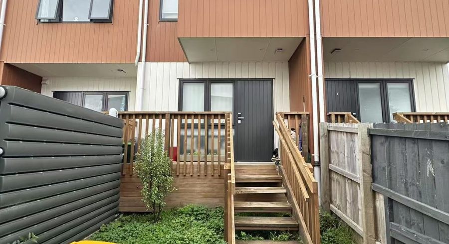 at 10/6 Kereru Street, Henderson, Waitakere City, Auckland
