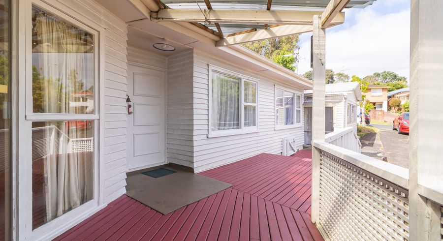  at 13 Totaravale Drive, Totara Vale, Auckland