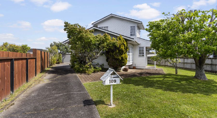  at 109 Edgewater Drive, Pakuranga, Auckland