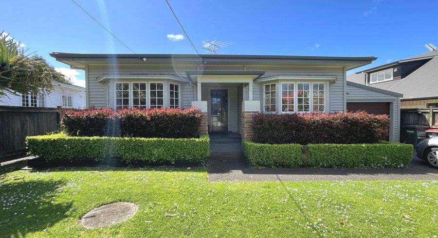  at 3 Fernleigh Avenue, Royal Oak, Auckland City, Auckland