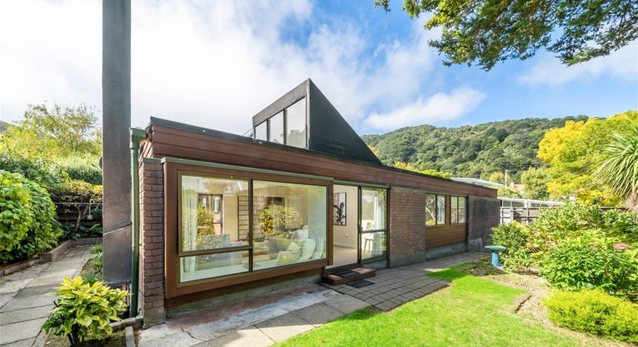  at 1/1 Lady Bell Grove, Lowry Bay, Lower Hutt