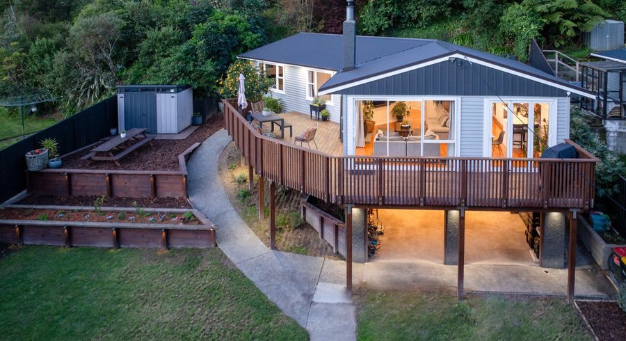  at 24 Mahoe Street, Tawa, Wellington