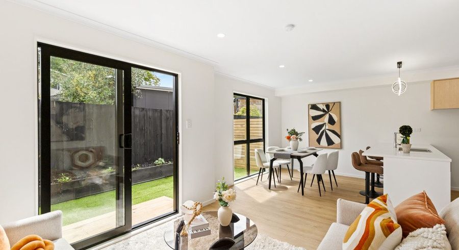  at 113 Beach Road, Te Atatu Peninsula, Waitakere City, Auckland