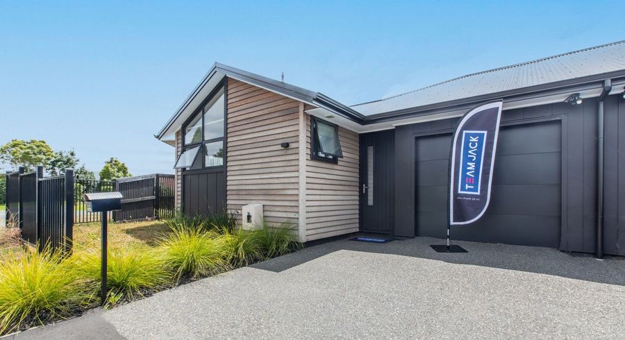  at 2/38 Hinton Avenue, Forest Lake, Hamilton, Waikato