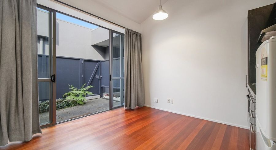  at 6/8 South St, Newton, Auckland City, Auckland