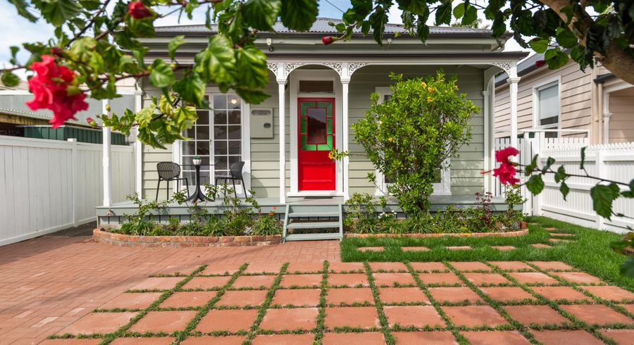  at 26 Anne Street, Devonport, Auckland