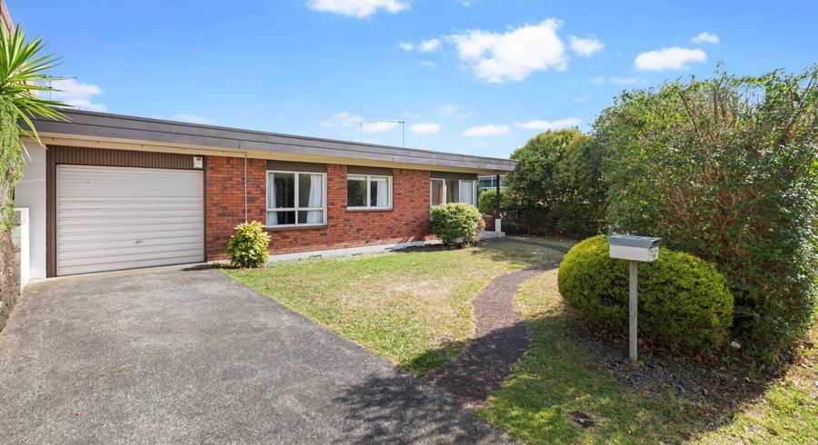  at 1/11 Queen Street, Papakura, Auckland