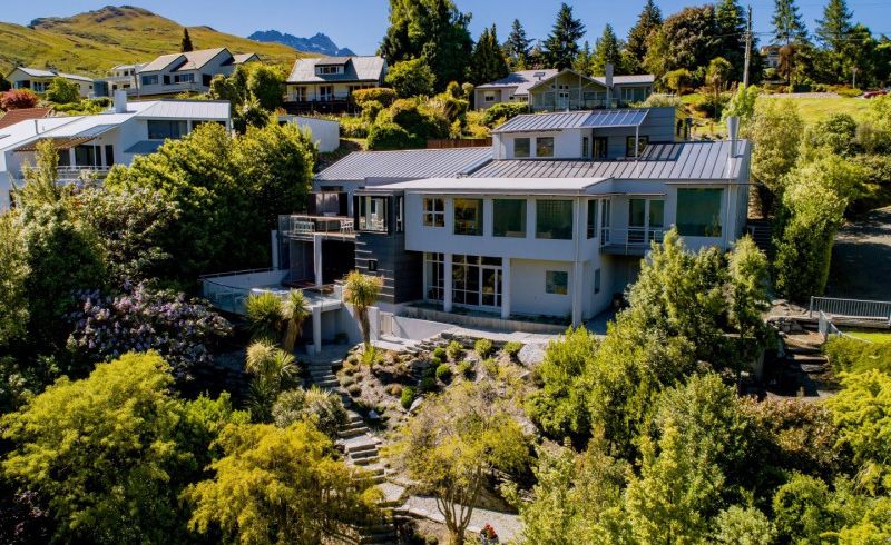  at 3 Lewis Road, Kelvin Heights, Queenstown