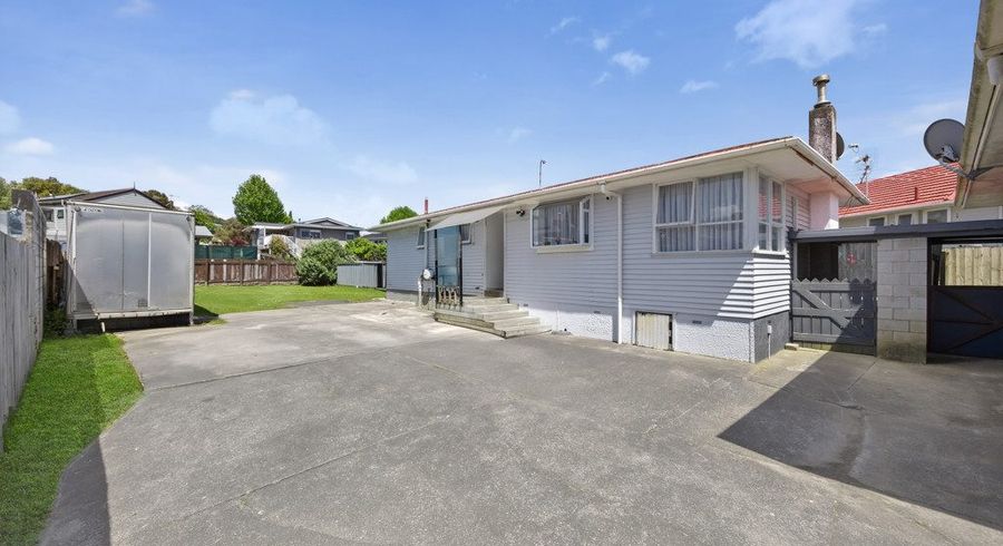  at 2/47 Larne Avenue, Pakuranga Heights, Manukau City, Auckland