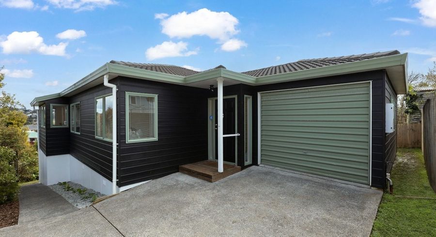  at 12a Sunnyfield Crescent, Glenfield, North Shore City, Auckland