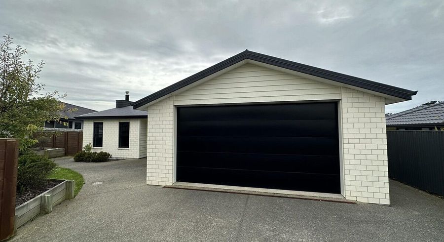  at 8 Hilltop Crescent, Corstorphine, Dunedin