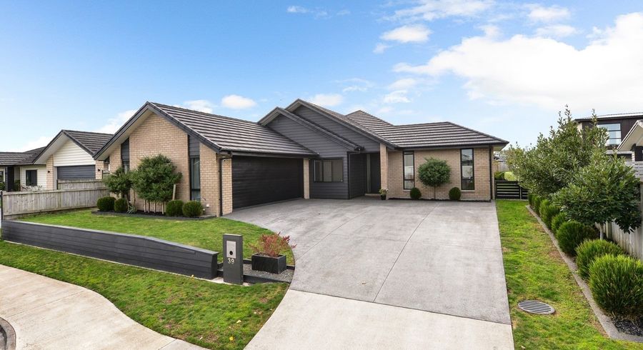  at 39 Helen June Avenue, Flagstaff, Hamilton