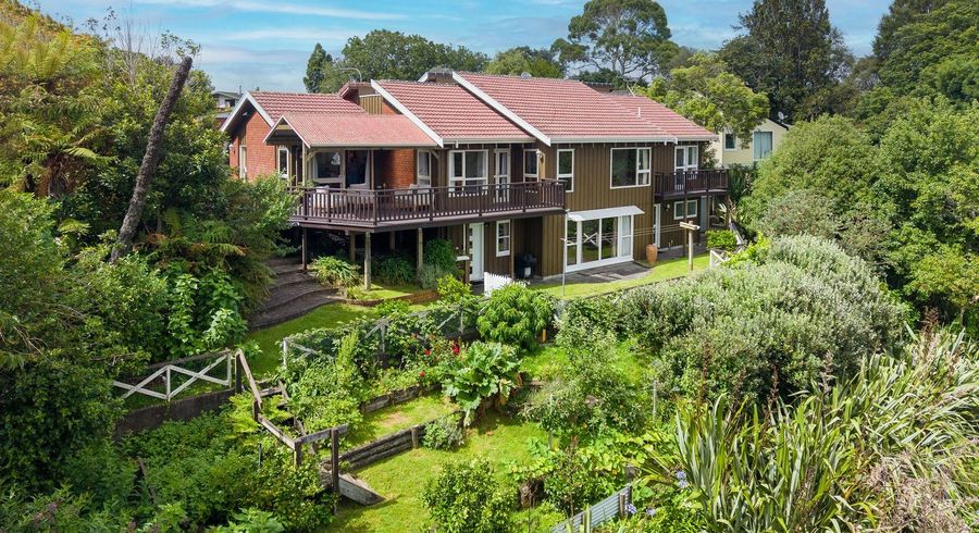  at 11 Rika Place, Kawaha Point, Rotorua, Bay Of Plenty