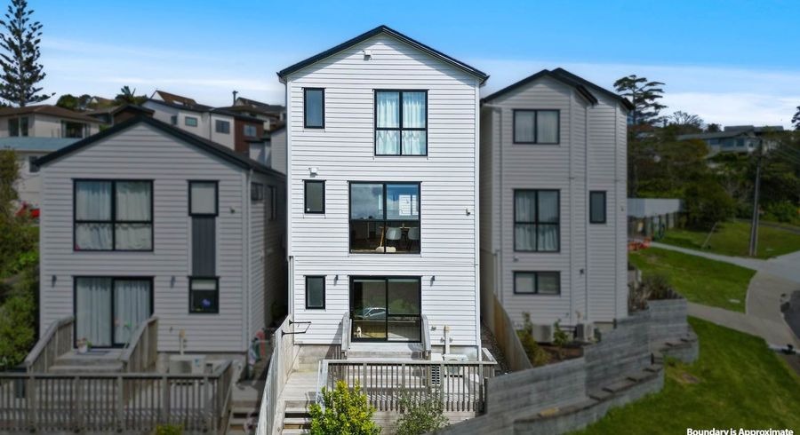  at 17E Hogans Road, Glenfield, North Shore City, Auckland