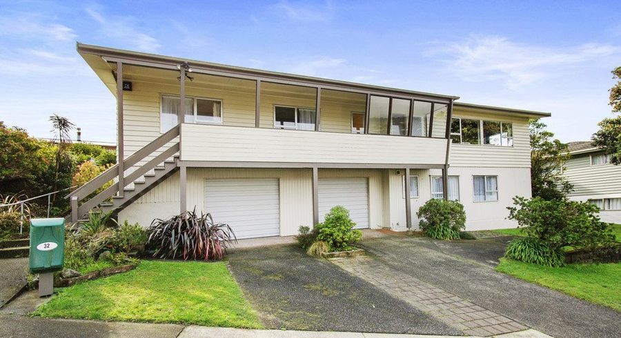  at 32 Turriff Crescent, Tawa, Wellington