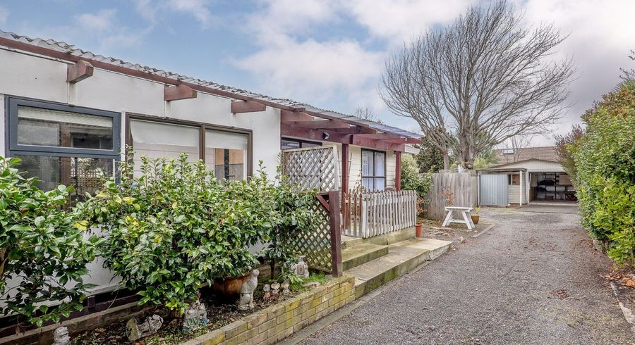  at 6 Malabar Crescent, Broomfield, Christchurch