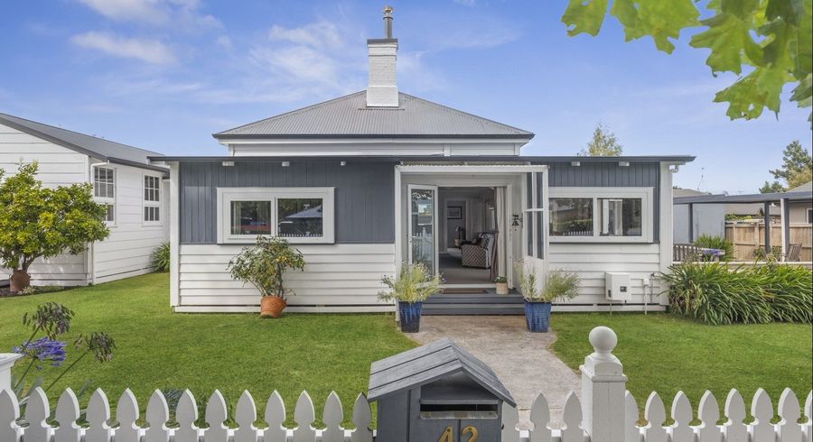  at 42 Moore Street, Cambridge, Waipa, Waikato
