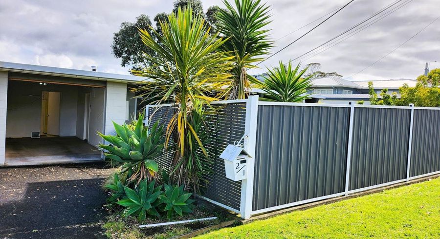  at 2/1 Corrella Road, Belmont, North Shore City, Auckland