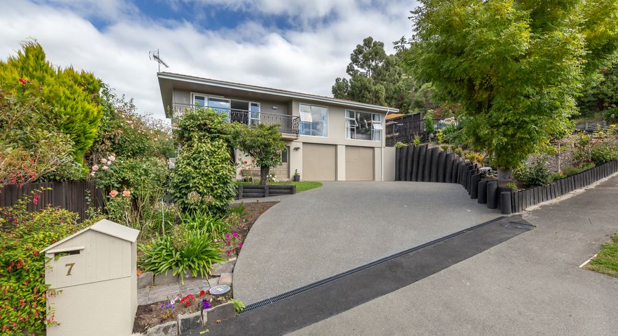  at 7 Dalefield Drive, Cashmere, Christchurch