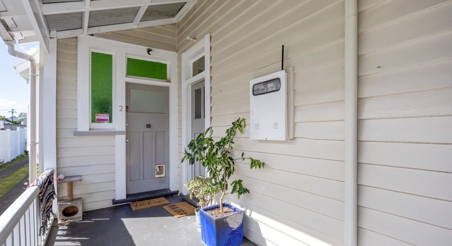  at 2/8 Dexter Avenue, Mount Eden, Auckland City, Auckland