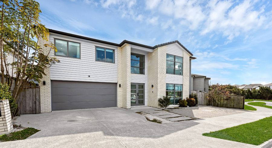  at 8 Cloghfin Place, Flat Bush, Manukau City, Auckland