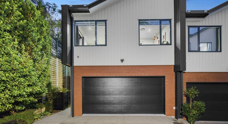  at 2 Windlass Street, Long Bay, North Shore City, Auckland