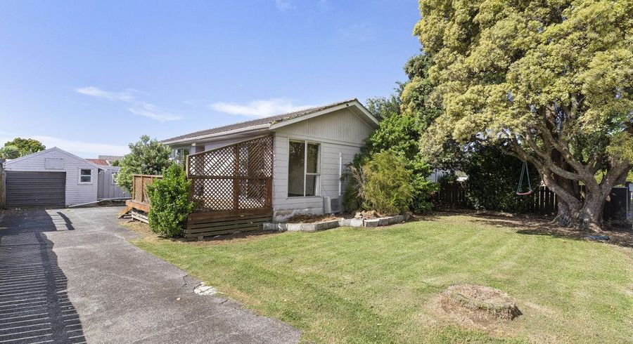  at 15 Gibbons Road, Weymouth, Manukau City, Auckland