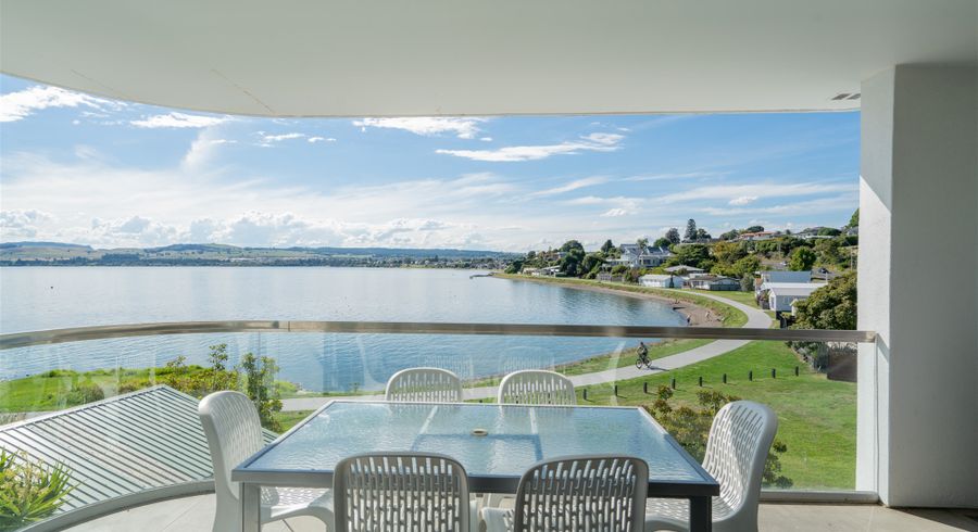  at 8/2 Lowell Place, Waipahihi, Taupo