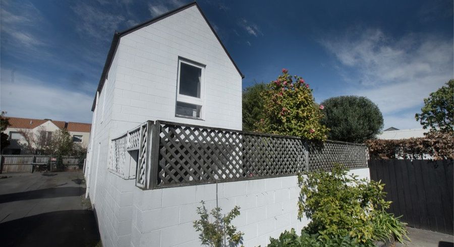  at 2/38 Andover Street, Merivale, Christchurch