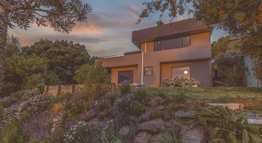  at 3 Plains View, Mount Pleasant, Christchurch