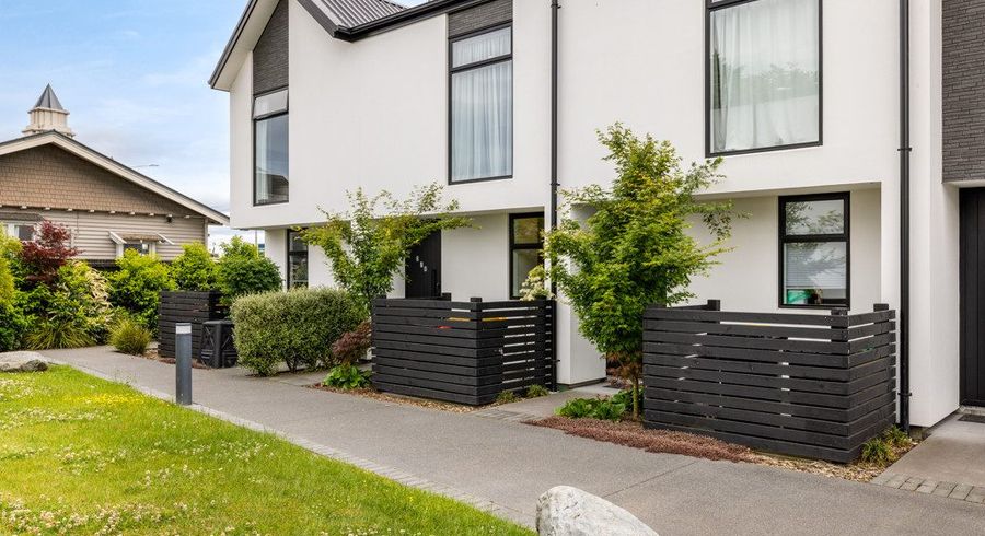  at 2/8 New Brighton Road, Dallington, Christchurch City, Canterbury