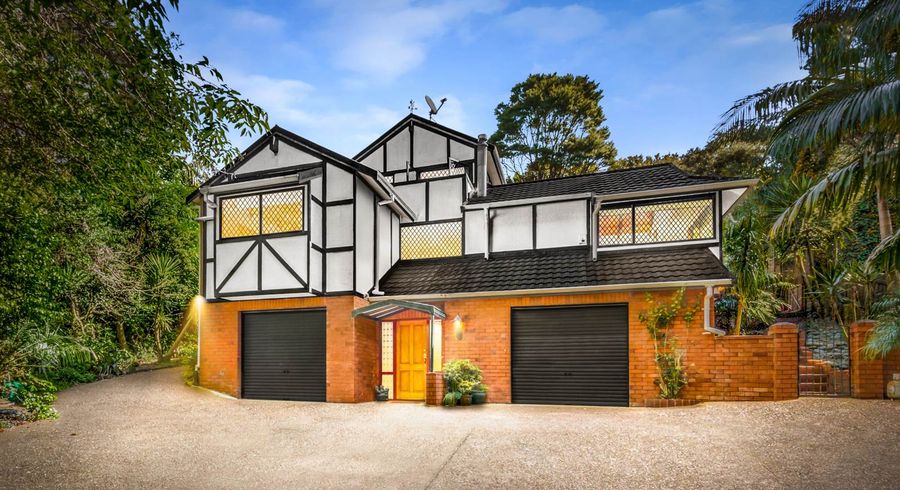  at 99 Grassmere Road, Henderson Valley, Auckland