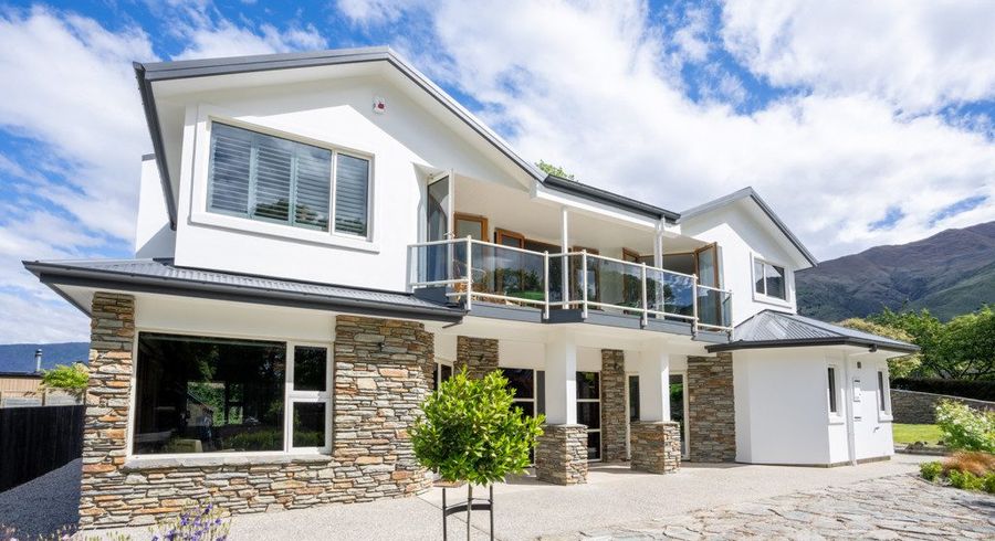  at 2C Macandrew Lane, Wanaka