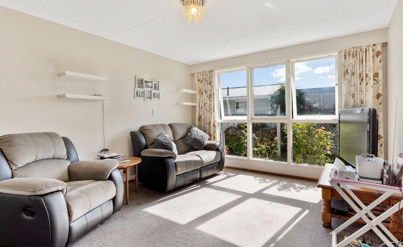  at 2/13 Mangaroa Hill Road, Maoribank, Upper Hutt