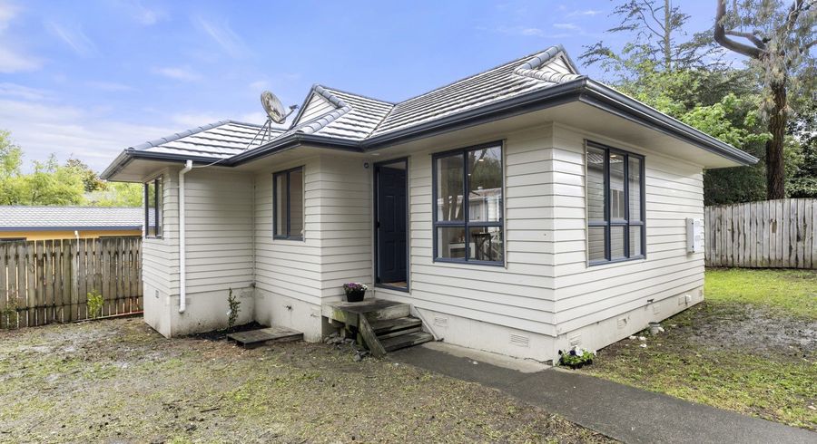  at 99A Kemp Rd, Massey, Waitakere City, Auckland