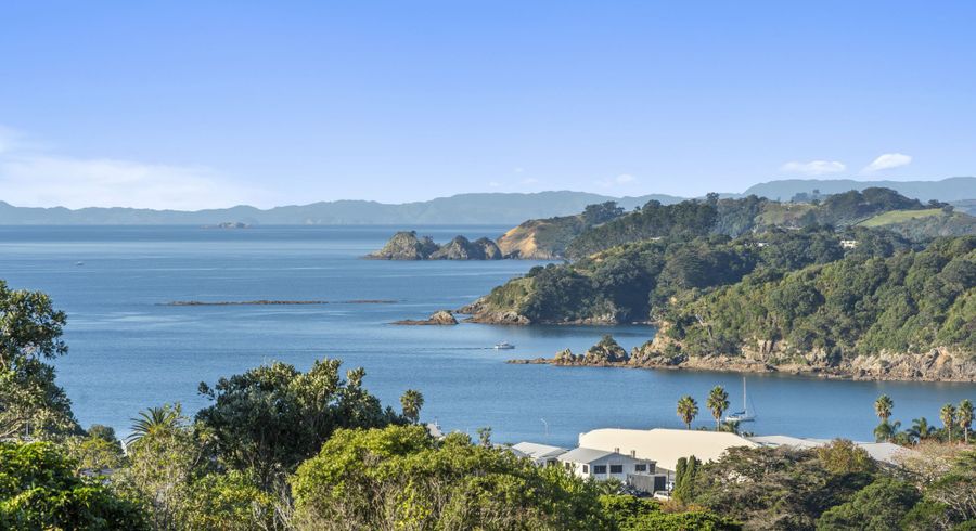  at 33A Church Bay Road, Oneroa, Waiheke Island, Auckland
