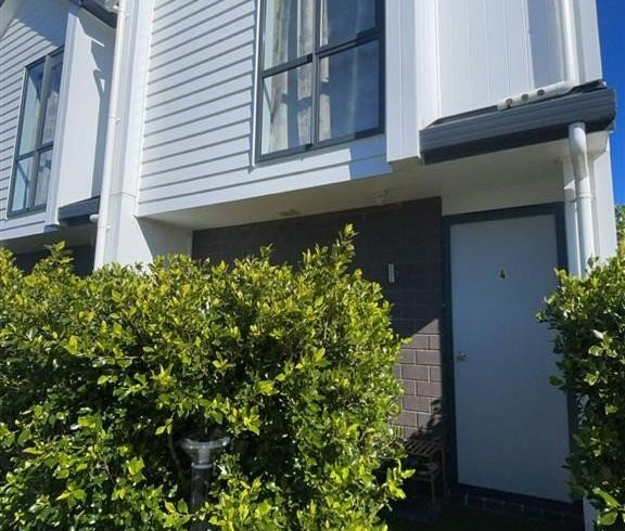 at 4/12-14 Frostbite , Ranui, Waitakere City, Auckland