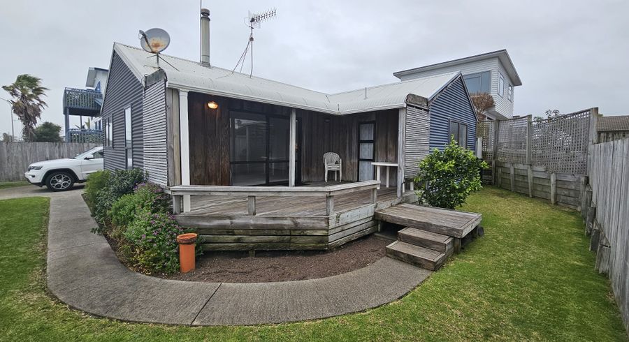  at Papamoa Beach Road, Papamoa Beach, Tauranga, Bay Of Plenty
