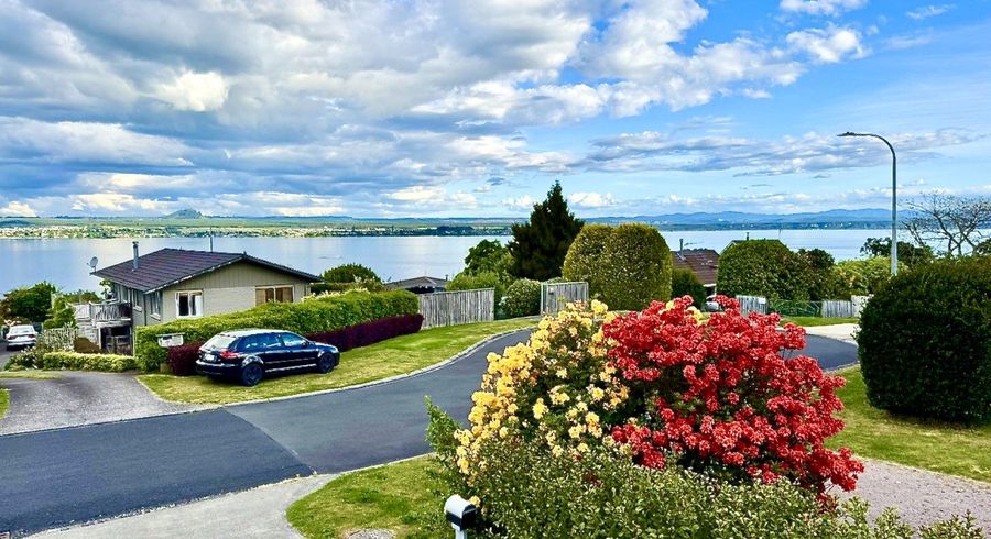 at 2/12 Isobel Street, Acacia Bay, Taupo, Waikato