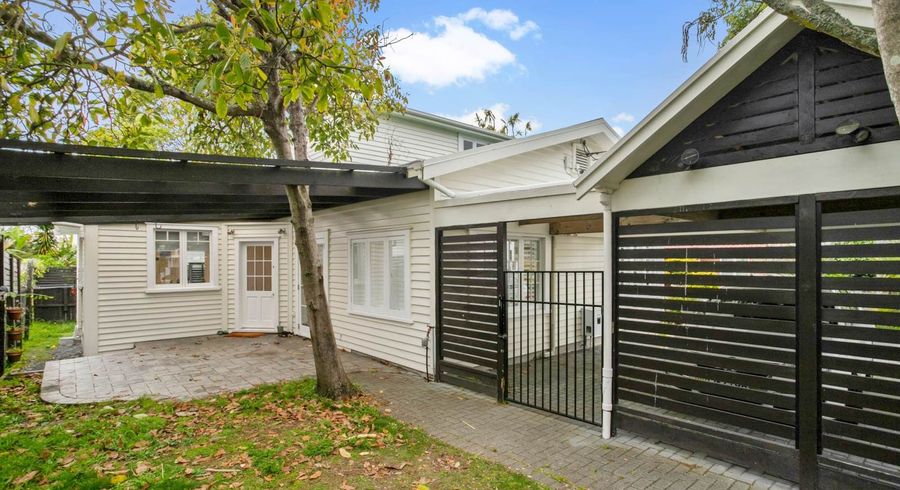  at 1/107 Huia Road, Point Chevalier, Auckland City, Auckland